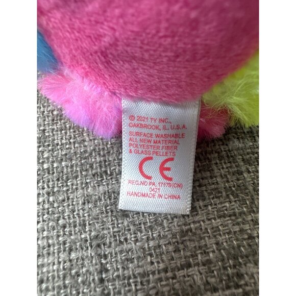 TY Puffies GIZMO Neon Rainbow Cat 2021 Small Stuffed Puff Ball Plush Toy - Picture 6 of 10